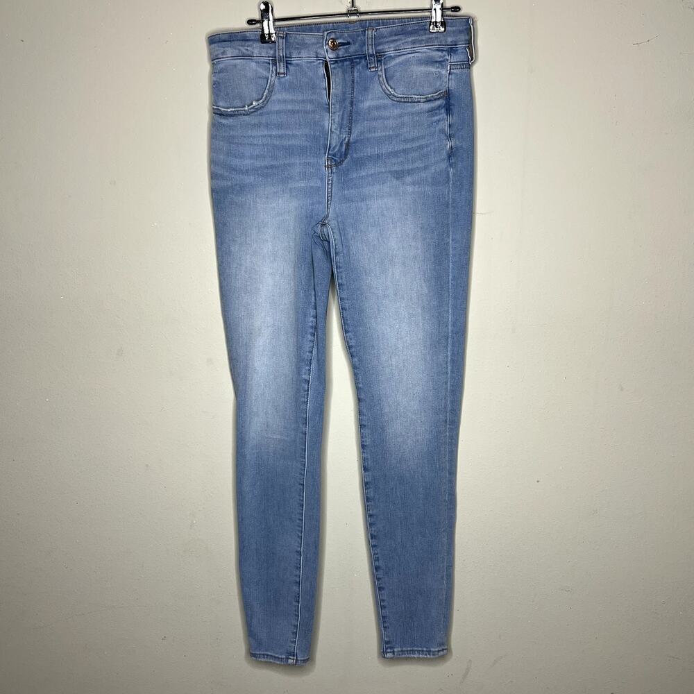American Eagle Super High Rise Jegging Womens Size 6 Light Wash Dream Jeans